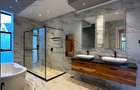 5 Bed Townhouse with En Suite at Loresho - 18