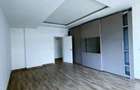 4 Bed Apartment with En Suite in Riverside - 16