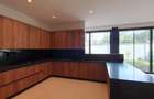 5 Bed Villa with En Suite in Westlands Area - 6