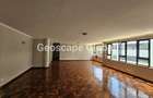 3 Bed Apartment with En Suite in Riverside - 17