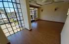 3 Bed Apartment with Swimming Pool in Riverside - 16