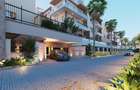 Serviced 1 Bed Apartment with En Suite at Beach Road - 6