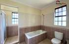 4 Bed Townhouse with En Suite in Runda - 9