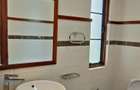 4 Bed House with En Suite in Ridgeways - 8