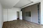 4 Bed Apartment with En Suite at Riverside Drive - 17