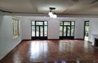 5 Bed House with En Suite in Runda - 14