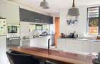 3 Bed House with En Suite in Rosslyn - 7
