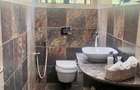 5 Bed Villa with En Suite in Lake View - 14