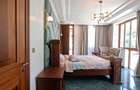 6 Bed Townhouse with En Suite in Lavington - 8