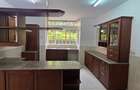 5 Bed House with En Suite at Rosslyn Park 01 - 13