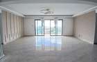 4 Bed Apartment with En Suite at Valley Arcade - 13
