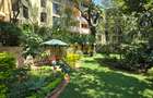 4 Bed Apartment with En Suite in Riverside - 2
