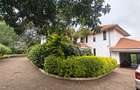 4 Bed Townhouse with En Suite in Lavington - 19