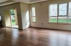 4 Bed Townhouse with En Suite at Iguta Paradise - 5