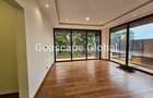 4 Bed Apartment with En Suite in Spring Valley - 1