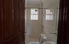 3 Bed Apartment with En Suite at Hatheru Road - 11