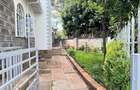 5 Bed Townhouse with En Suite in Lavington - 2