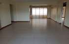 4 Bed Apartment with En Suite at Facing Statehouse - 9