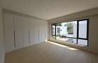 5 Bed Townhouse with En Suite in Kyuna - 12