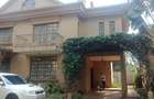 5 Bed Townhouse with En Suite in Lavington - 2