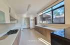 4 Bed House with Garden in Garden Estate - 8
