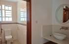 5 Bed Townhouse with En Suite at - 11