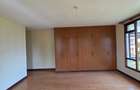 3 Bed Apartment with En Suite in Riverside - 13