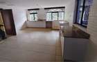 6 Bed House with En Suite in Nyari - 13