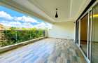 3 Bed Apartment with En Suite in Riverside - 3