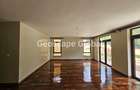 5 Bed House with En Suite in Lavington - 5