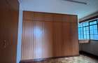 5 Bed Townhouse with En Suite at Lavington - 12