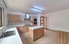 5 Bed Townhouse with En Suite at Lavington - 14