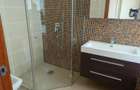 3 Bed Apartment with En Suite at Parklands - 10