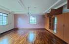4 Bed House with En Suite in Runda - 9