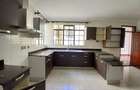 5 Bed Townhouse with En Suite in Lavington - 7