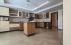 5 Bed House with En Suite in Lavington - 6
