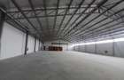 17,000 ft² Warehouse with Parking in Industrial Area - 2