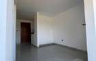 Serviced Studio Apartment with En Suite at Beach Road - 4