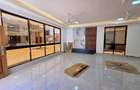 4 Bed Townhouse with En Suite at Coca-Cola - 7
