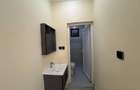 3 Bed Apartment with En Suite at Beach Road - 11