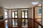 5 Bed Townhouse with En Suite in Lavington - 4