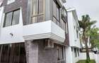 4 Bed Townhouse with Garden at Links Road - 2