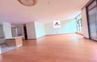 3 Bed Apartment with En Suite in Parklands - 9
