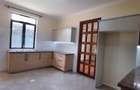 5 Bed Townhouse with En Suite at Lavington - 3