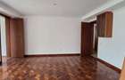 6 Bed House with En Suite at Lavington Green - 11