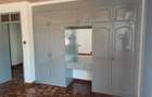 5 Bed House with En Suite at Garden Estate - 16