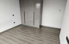 1 Bed Apartment with Gym in Riverside - 6