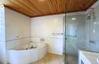 5 Bed Townhouse with En Suite at Mimosa - 16