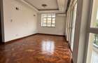 5 Bed Townhouse with En Suite in Lavington - 15