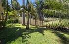 4 Bed House with En Suite in Hill View - 4